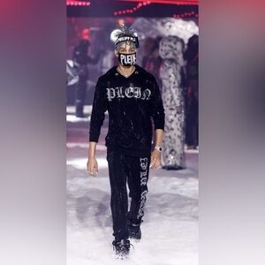 Philipp Plein Runways crystal jogging pants F/W2018